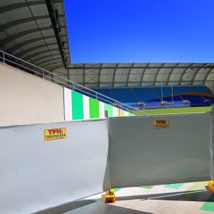 Temporary hoarding mesh extension panel