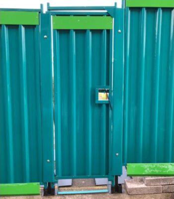 Standalone steel pedestrian gate for temporary hoarding